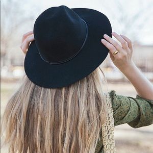 NWOT UO Black Panama Hat